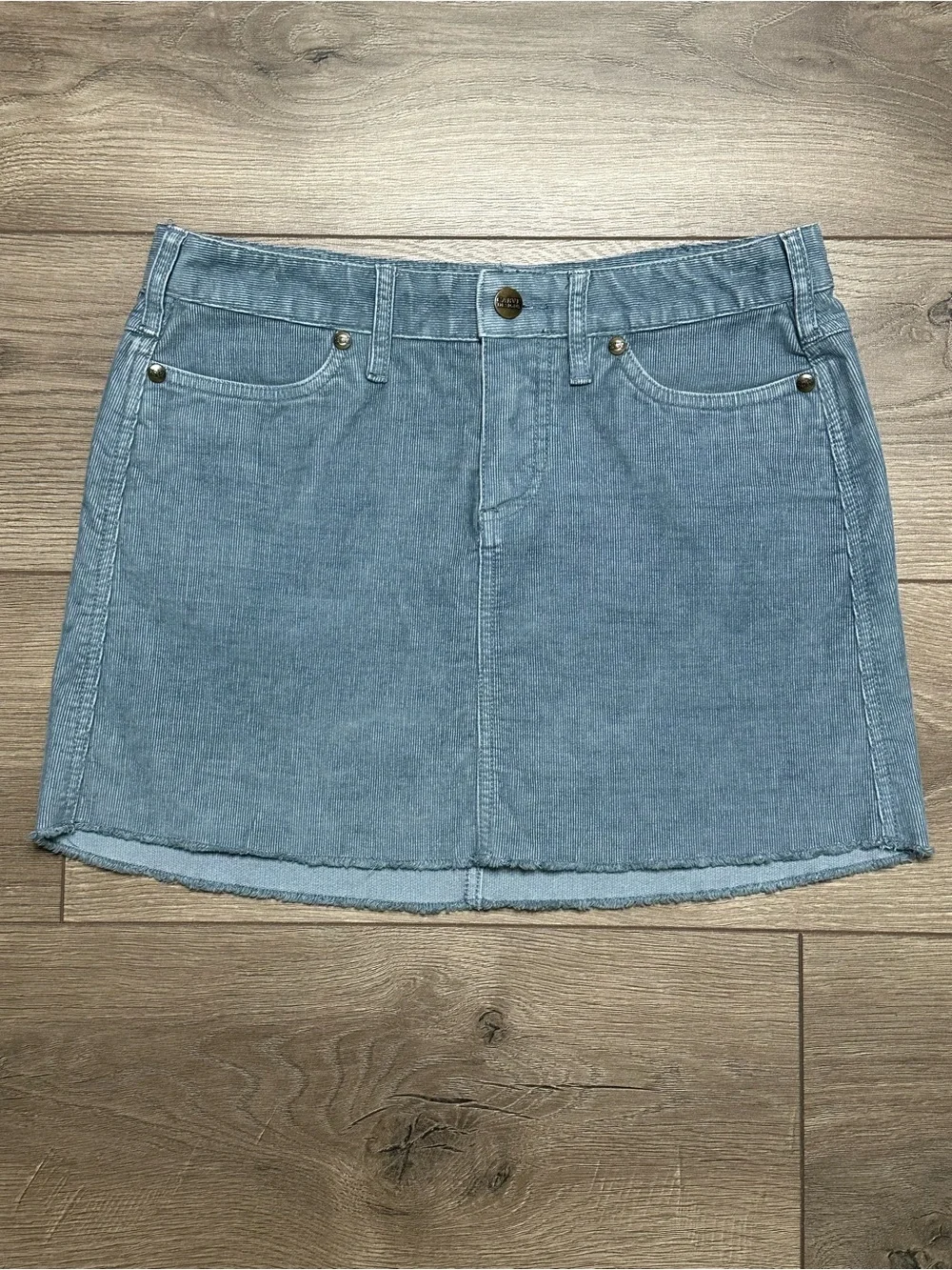 Carve Designs 14” Oahu Mid Rise Corduroy Skirt Blue Size 2
